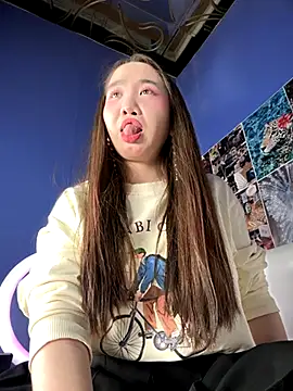 Asianpie  online show from 09-09-25, 12:21