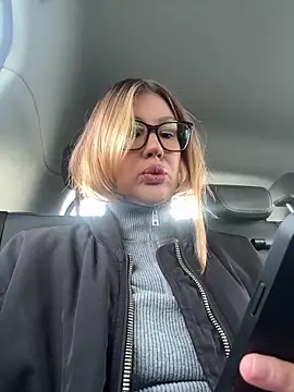 RinaCat online show from 10-13-25, 05:18