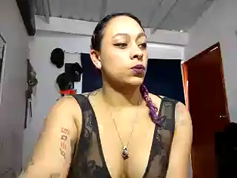 Snapshot of Cata_Blue__ chatting on 01-14-25, 05:34 Cata Blue online show from 01-14-25, 05:34