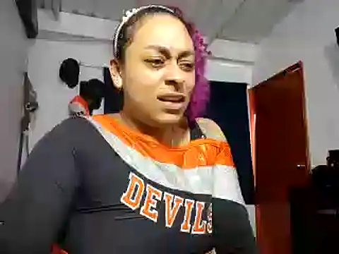 Snapshot of Cata_Blue__ chatting on 01-30-25, 05:49 Cata Blue online show from 01-30-25, 05:49