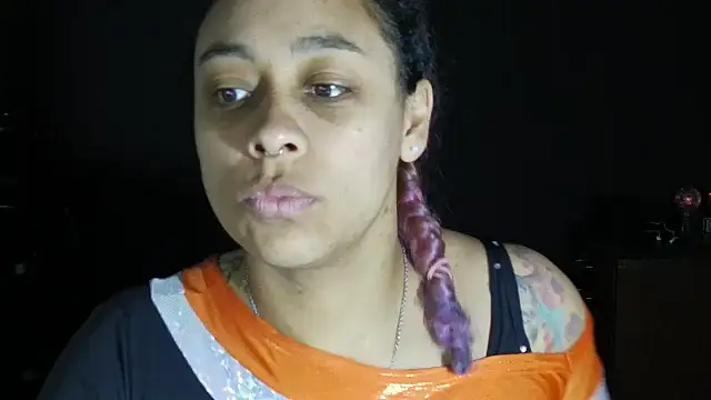 Snapshot of Cata_Blue__ chatting on 03-04-25, 02:42 Cata Blue online show from 03-04-25, 02:42