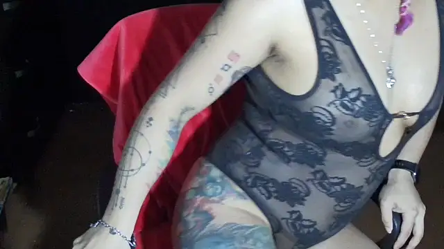 Snapshot of Cata_Blue__ chatting on 03-06-25, 08:59 Cata Blue online show from 03-06-25, 08:59