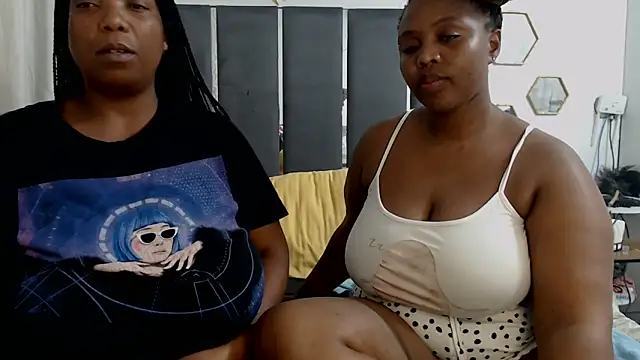 IceBellaCane313 online show from 03-28-26, 11:04