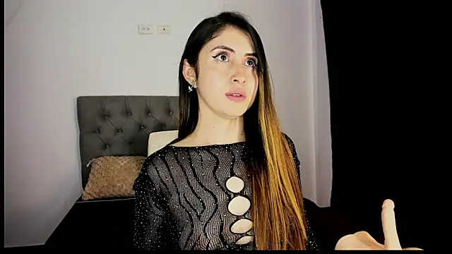 Nicol Swift  online show from 02-03-25, 08:35