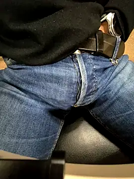 alessandroman2114 online show from 12-22-25, 05:21