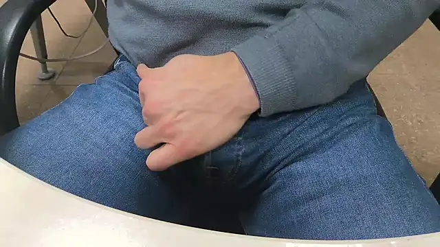 alessandroman2114 online show from 02-09-26, 05:17