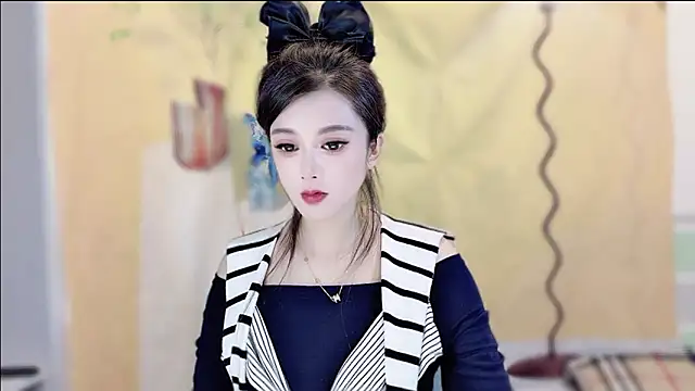 VIWVI online show from 11-06-25, 04:57