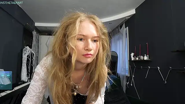 Alexandra Demore online show from 05-19-26, 06:47
