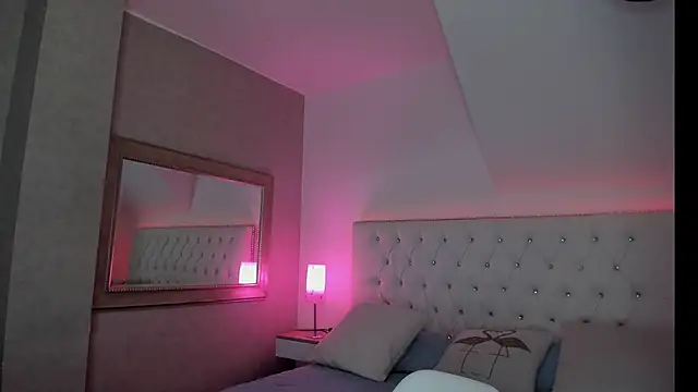 keyla  ross online show from 12-16-24, 07:43