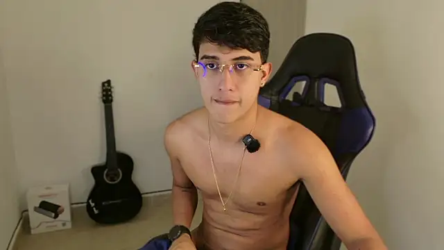 Snapshot of Juan_da01 chatting on 05-06-26, 03:46 Juan da01 online show from 05-06-26, 03:46