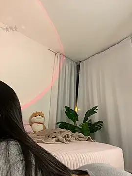 Snapshot of montmariana chatting on 02-14-25, 01:13 montmariana online show from 02-14-25, 01:13