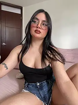 montmariana online show from 06-25-26, 05:06