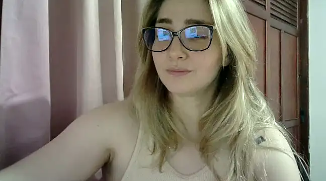 Snapshot of katy_pp chatting on 01-10-25, 03:18 katy pp online show from 01-10-25, 03:18