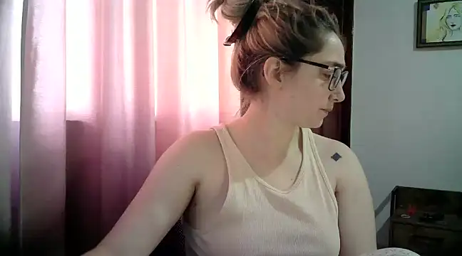 Snapshot of katy_pp chatting on 01-10-25, 04:41 katy pp online show from 01-10-25, 04:41