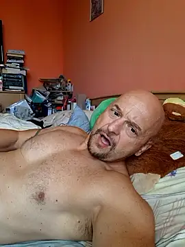 Snapshot of Sports-beast chatting on 09-17-25, 09:00 Sports-beast online show from 09-17-25, 09:00