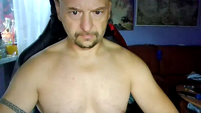 Snapshot of Sports-beast chatting on 09-18-25, 06:04 Sports-beast online show from 09-18-25, 06:04