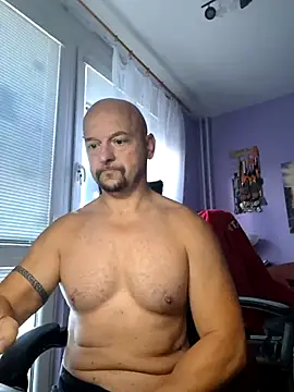 Snapshot of Sports-beast chatting on 09-29-25, 06:18 Sports-beast online show from 09-29-25, 06:18