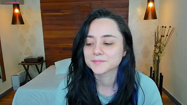 Snapshot of KatherineBond chatting on 01-20-25, 10:37 KatherineBond online show from 01-20-25, 10:37