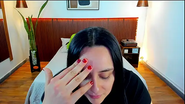 Snapshot of KatherineBond chatting on 09-19-25, 07:14 KatherineBond online show from 09-19-25, 07:14