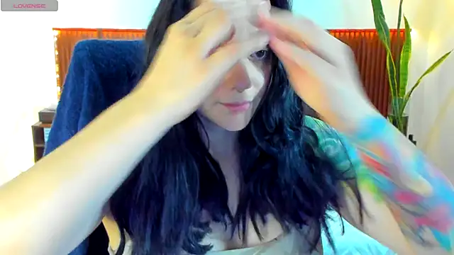 KatherineBond online show from 11-05-25, 07:47