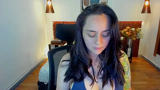KatherineBond online show from 05-07-26, 07:19