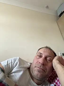 Snapshot of meateater1 chatting on 03-10-26, 08:52 meateater1 online show from 03-10-26, 08:52