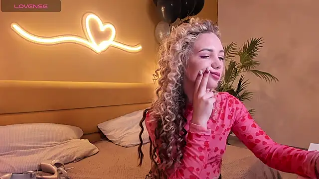 EvaMoran online show from 01-24-25, 08:13