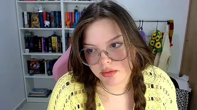 Snapshot of Gabiwaifu chatting on 11-22-25, 05:17 Gabiwaifu online show from 11-22-25, 05:17