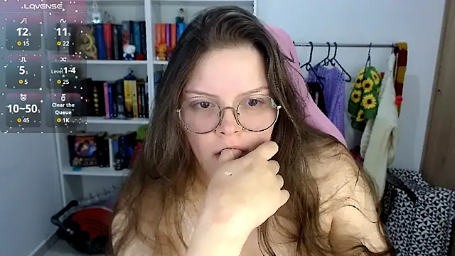 Snapshot of Gabiwaifu chatting on 11-30-25, 05:00 Gabiwaifu online show from 11-30-25, 05:00