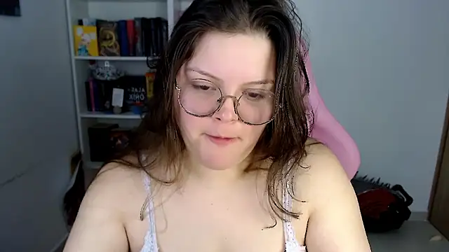 Snapshot of Gabiwaifu chatting on 02-13-26, 07:21 Gabiwaifu online show from 02-13-26, 07:21