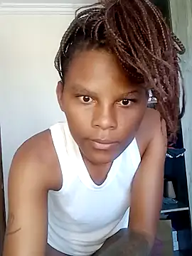 Snapshot of kelsie421 chatting on 01-01-25, 05:43 kelsie421 online show from 01-01-25, 05:43