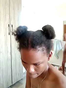 Snapshot of kelsie421 chatting on 02-28-25, 05:48 kelsie421 online show from 02-28-25, 05:48