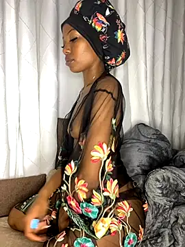 Snapshot of kelsie421 chatting on 10-19-25, 09:26 kelsie421 online show from 10-19-25, 09:26