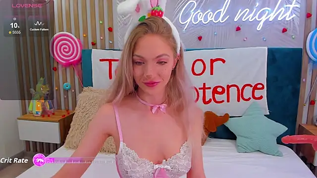 Emilly Hart online show from 10-28-25, 02:48