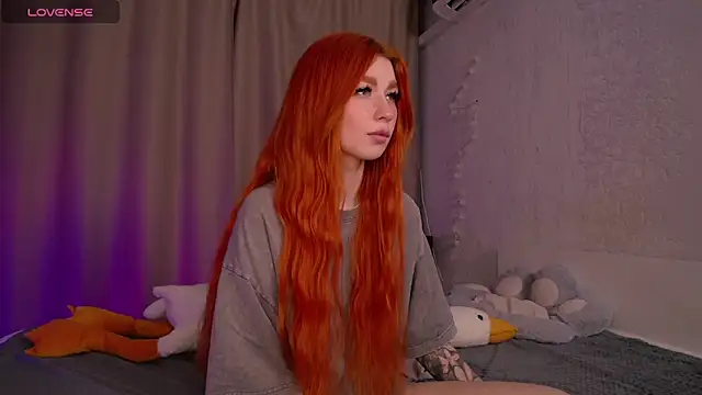 Snapshot of Evaa_Moonn_ chatting on 12-13-24, 02:05 Evaa Moonn  online show from 12-13-24, 02:05