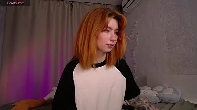 Snapshot of Evaa_Moonn_ chatting on 09-14-25, 11:09 Evaa Moonn  online show from 09-14-25, 11:09