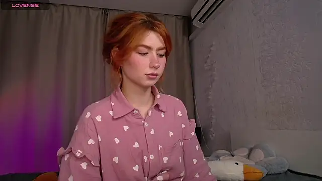 Snapshot of Evaa_Moonn_ chatting on 10-14-25, 08:59 Evaa Moonn  online show from 10-14-25, 08:59