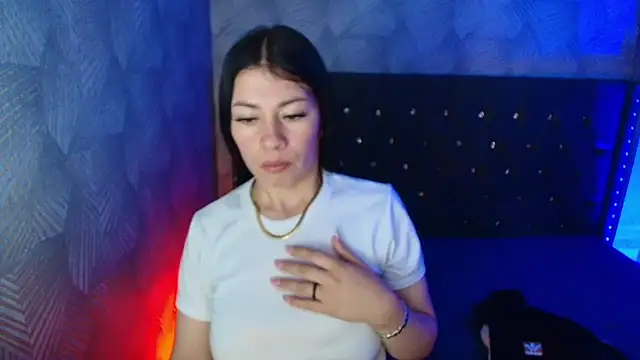 AnnaliOlsenX online show from 07-25-26, 12:03