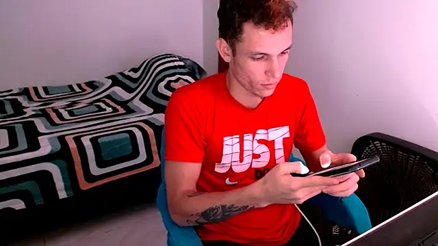 Snapshot of deividcloud36 chatting on 09-27-25, 03:00 deividcloud36 online show from 09-27-25, 03:00