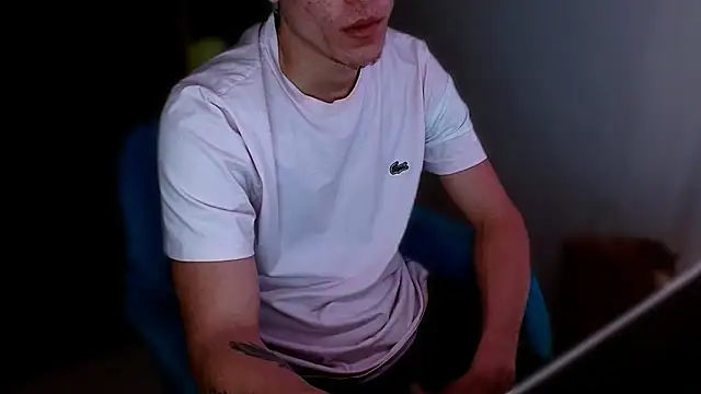 Snapshot of deividcloud36 chatting on 11-12-25, 09:58 deividcloud36 online show from 11-12-25, 09:58