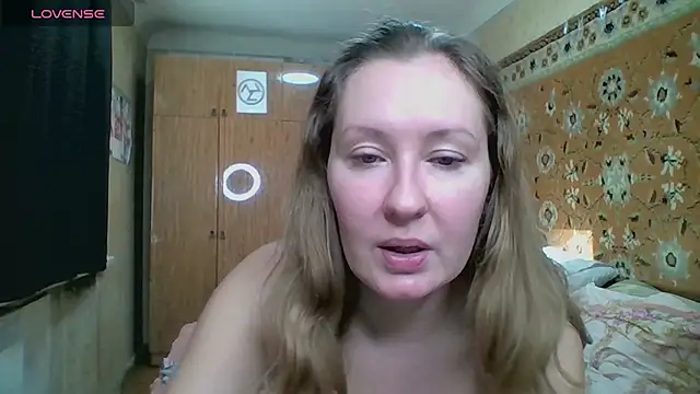 AnnaXLovers online show from 11-22-25, 09:41