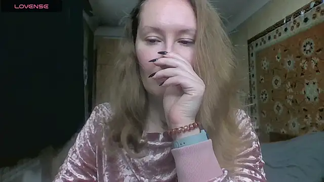 AnnaXLovers online show from 12-14-25, 10:31