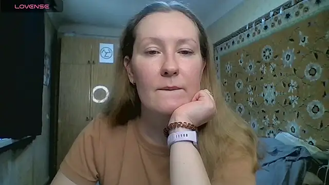 AnnaXLovers online show from 05-14-26, 11:17