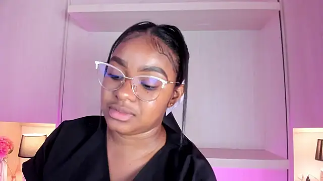 tamaraa smiith online show from 11-20-25, 08:19