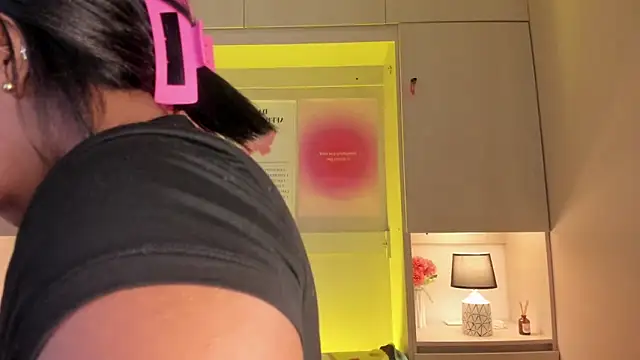 tamaraa smiith online show from 04-18-26, 07:40