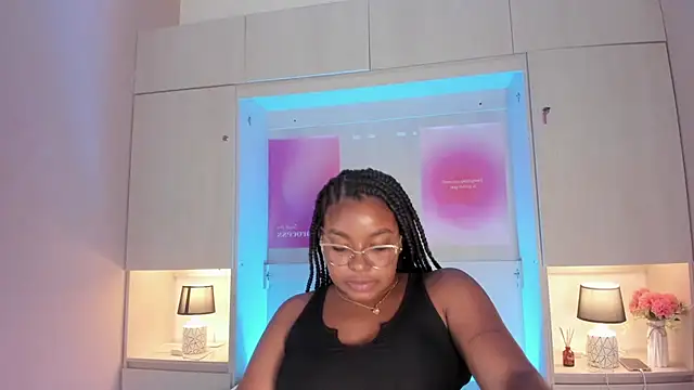 Snapshot of tamaraa_smiith chatting on 05-27-26, 01:57 tamaraa smiith online show from 05-27-26, 01:57