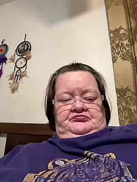 Snapshot of Bayou_Woman68 chatting on 05-11-26, 04:59 Bayou Woman68 online show from 05-11-26, 04:59