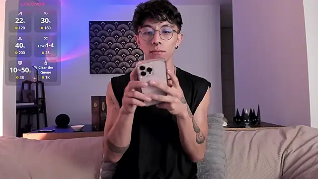 im  thomass online show from 12-14-25, 05:24