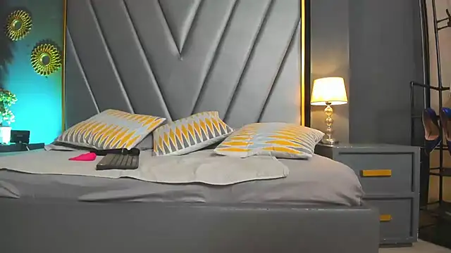 Snapshot of BrendaAdams_ chatting on 02-24-25, 11:32 BrendaAdams online show from 02-24-25, 11:32