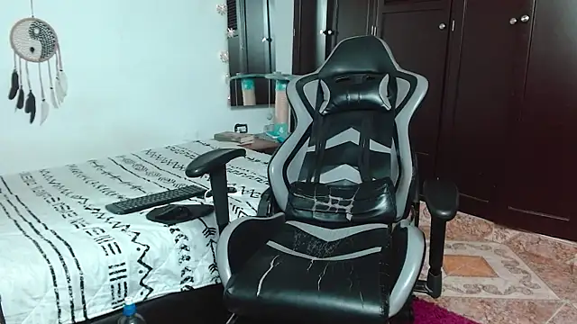 aaron blug online show from 12-17-24, 02:44